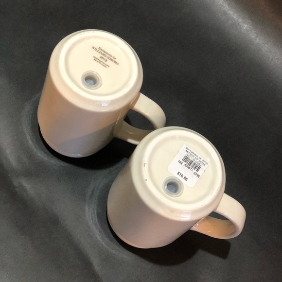 Williams Sonoma Salt & Pepper Shakers Set- Retired - Picture 5 of 8